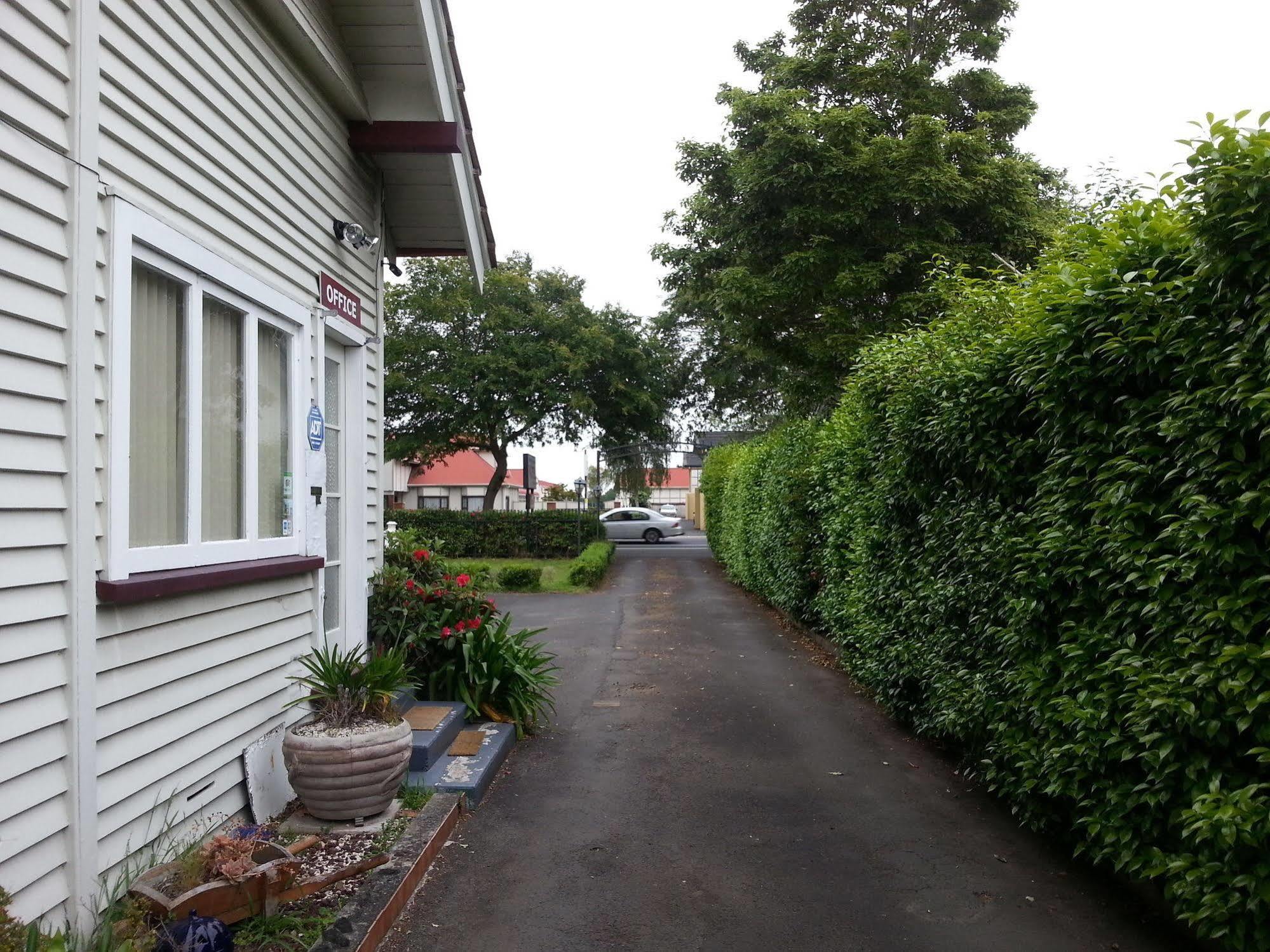 Manhattan Lodge Motel Hamilton Eksteriør bilde